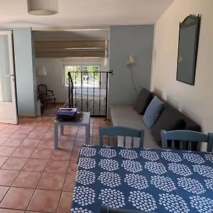  Hébergement de vacances La Roubine,